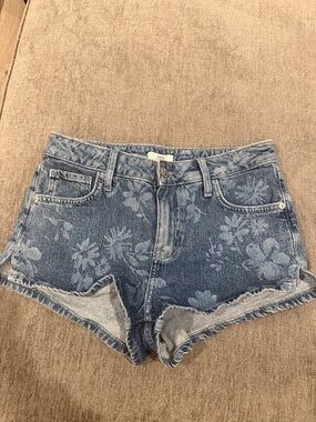 Forever 21 Blue Floral Print High-Waist Denim Shorts
